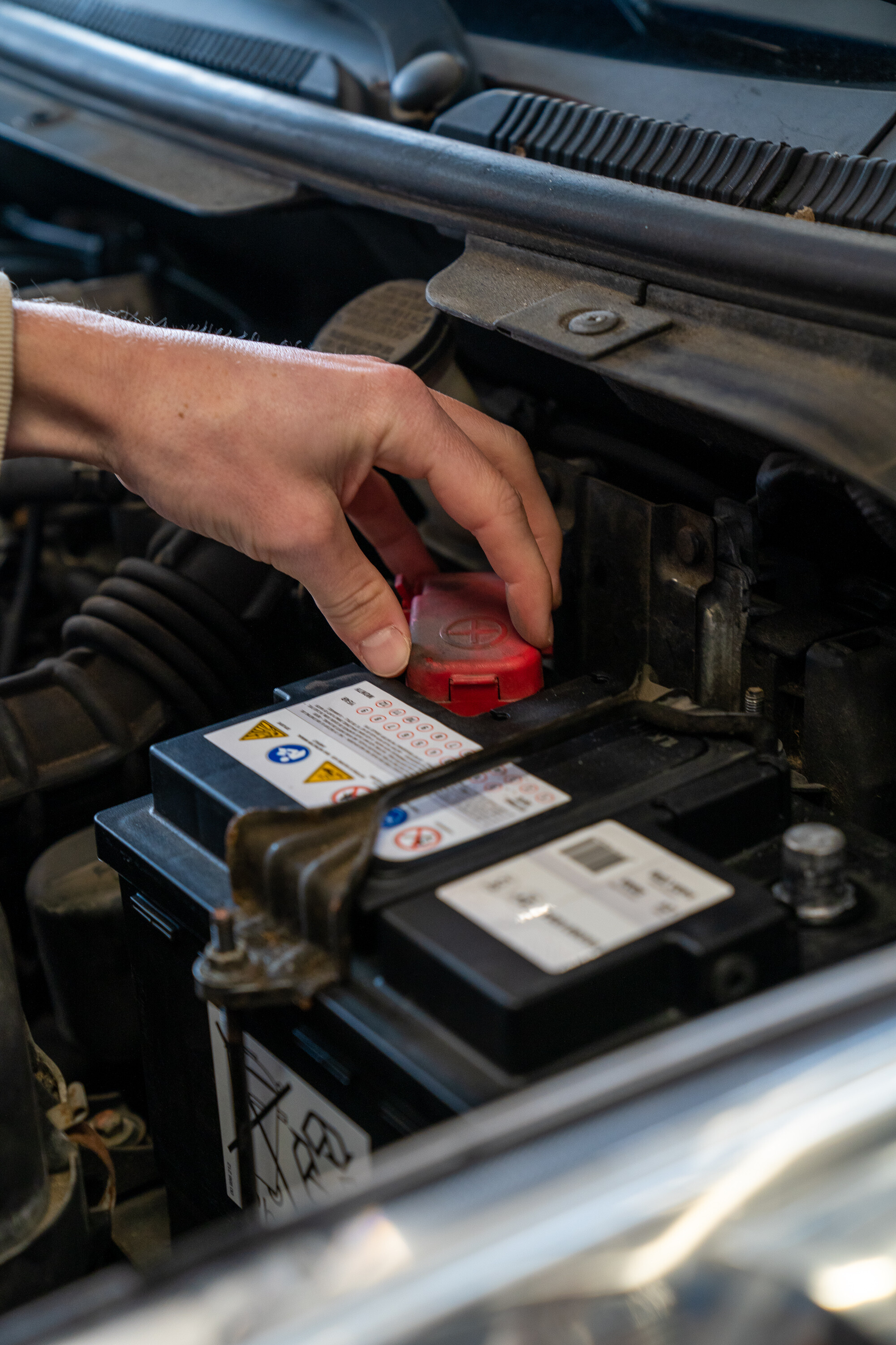 Mijn auto start niet, oorzaken en oplossingen
